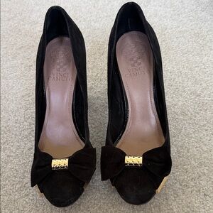 Vince Camuto Black Suede with Patent Heels and Gold Bow Detail - 7M
